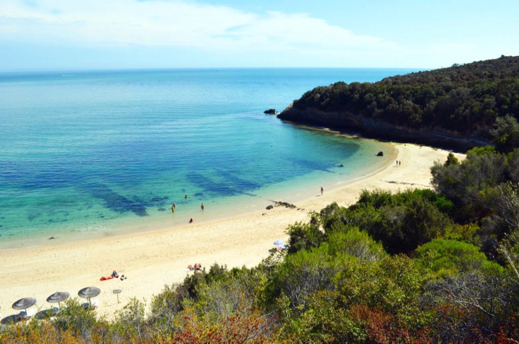Praia de Galápos, em Setúbal, no Parque Natural da Arrábida.